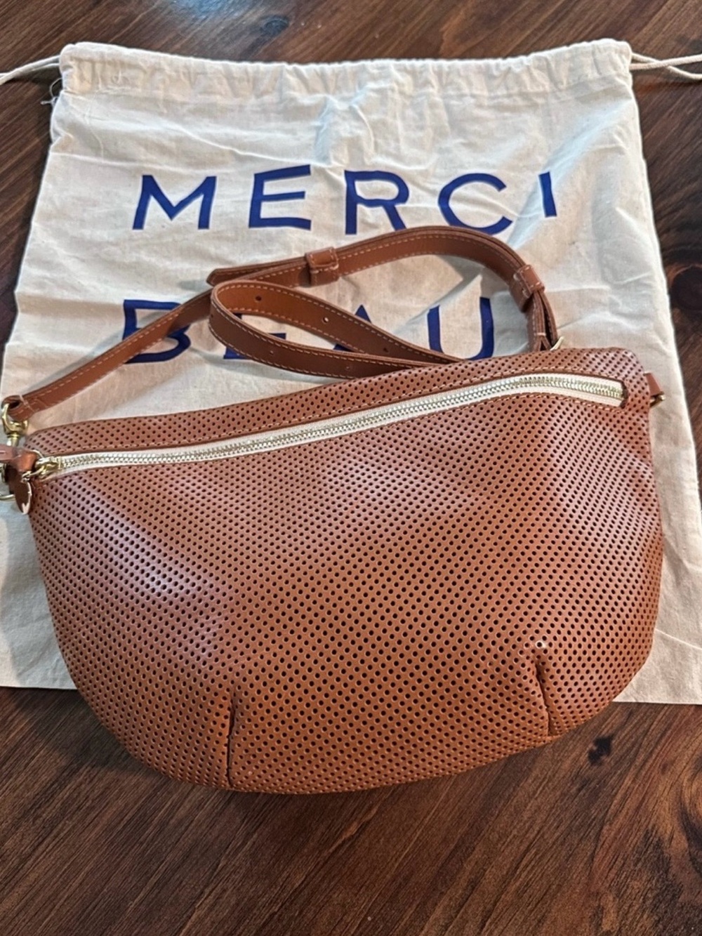 Claire V. Grande, Cuoio Perf